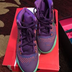 Nike Kobe 9 Elite GS 'Purple Venom' Size 5Y